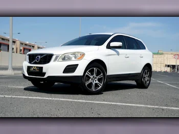 فولفو  اكس سي  60  2013  اوتوماتيك  97,000 كم  4 سلندر  سحب امامي  اس يو في  أبيض