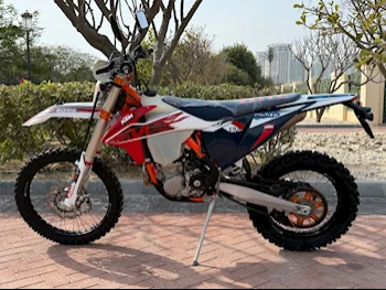 KTM  450 EXC-F -  2023 - Color White & Orange -  Warranty