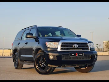 Toyota  Sequoia  2014  Automatic  205,000 Km  8 Cylinder  Four Wheel Drive (4WD)  SUV  Black  With Warranty