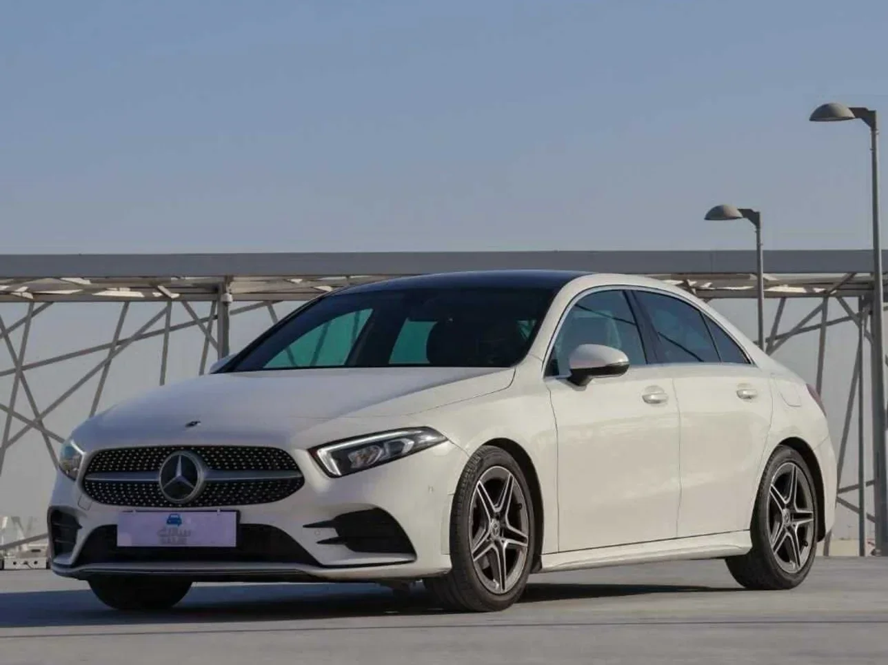 مرسيدس - بنز  اي  200  4 سلندر  سيدان  أبيض  2022