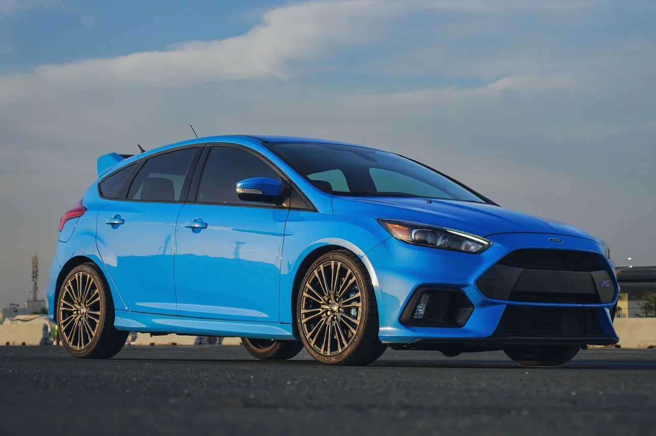 Ford  Focus  RS  2016  Manual  21,000 Km  4 Cylinder  All Wheel Drive (AWD)  Hatchback  Blue