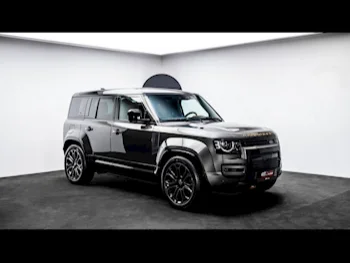 Land Rover  Defender  Octa  2025  Automatic  64 Km  8 Cylinder  Four Wheel Drive (4WD)  SUV  Gray