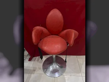 الكراسي والمقاعد - أحمر