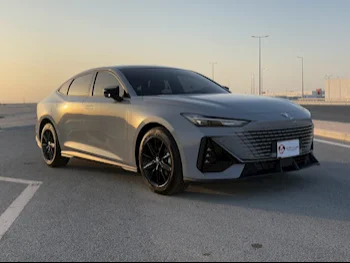 Changan  UNI-V  2024  Automatic  5,000 Km  4 Cylinder  Front Wheel Drive (FWD)  SUV  Gray  With Warranty