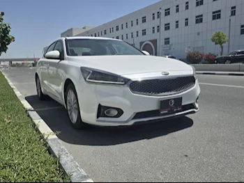 كيا  كادينزا  2018  اوتوماتيك  201,500 كم  6 سلندر  سحب امامي  سيدان  أبيض