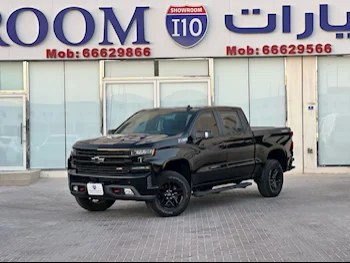 Chevrolet  Silverado  Trail Boss  2021  Automatic  87,000 Km  8 Cylinder  Four Wheel Drive (4WD)  Pick Up  Black