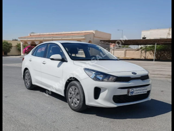 كيا  ريو  2020  اوتوماتيك  105,000 كم  4 سلندر  سحب امامي  سيدان  أبيض