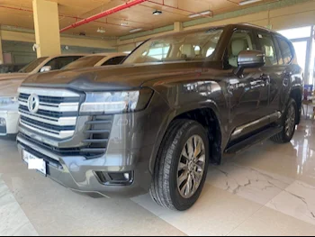 Toyota  Land Cruiser  GXR Twin Turbo  2024  Automatic  50,000 Km  6 Cylinder  Four Wheel Drive (4WD)  SUV  Gray  With Warranty