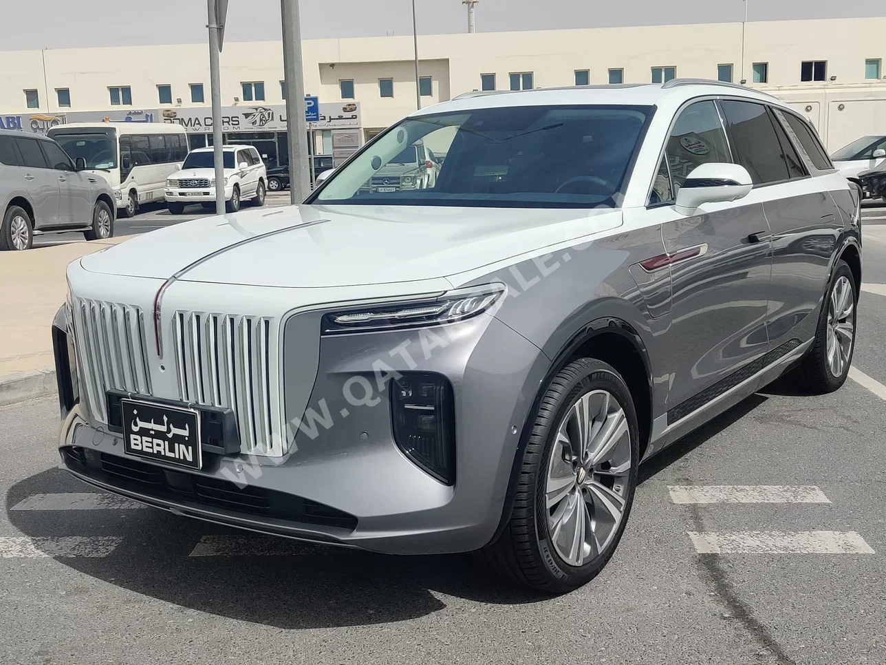 هونغ تشي  اي- اتش اس 9  2023  اوتوماتيك  6,000 كم  4 سلندر  دفع رباعي  اس يو في  أبيض  تحت الضمان