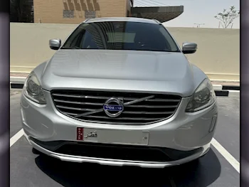 فولفو  اكس سي  60  2015  اوتوماتيك  137,200 كم  6 سلندر  دفع كلي مستمر  اس يو في  فضي