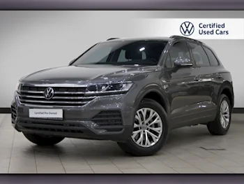 فوكس واغن  طوارق  2023  اوتوماتيك  36,500 كم  4 سلندر  دفع كلي مستمر  اس يو في  رمادي  تحت الضمان