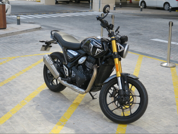 Triumph  Speed 400 -  2024 - Color Black -  Warranty