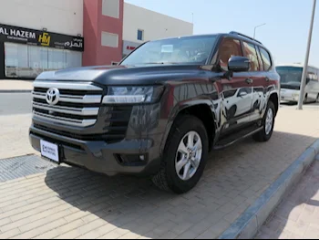 تويوتا  لاند كروزر  جي اكس ار توين توربو  2025  اوتوماتيك  0 كم  6 سلندر  دفع رباعي  اس يو في  رمادي  تحت الضمان