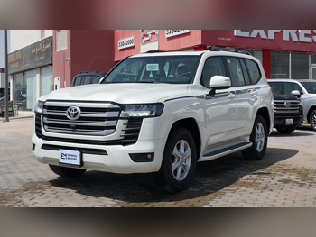 تويوتا  لاند كروزر  جي اكس ار توين توربو  2025  اوتوماتيك  0 كم  6 سلندر  دفع رباعي  اس يو في  أبيض  تحت الضمان