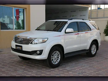  تويوتا  فورشنر  اس ار 5  2013  اوتوماتيك  92,000 كم  6 سلندر  دفع رباعي  اس يو في  أبيض لؤلؤي  تحت الضمان