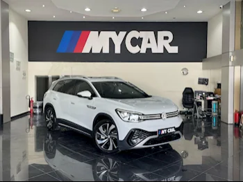 فوكس واغن  اي دي  6  2022  اوتوماتيك  14,000 كم  0 سلندر  دفع كلي مستمر  اس يو في  أبيض