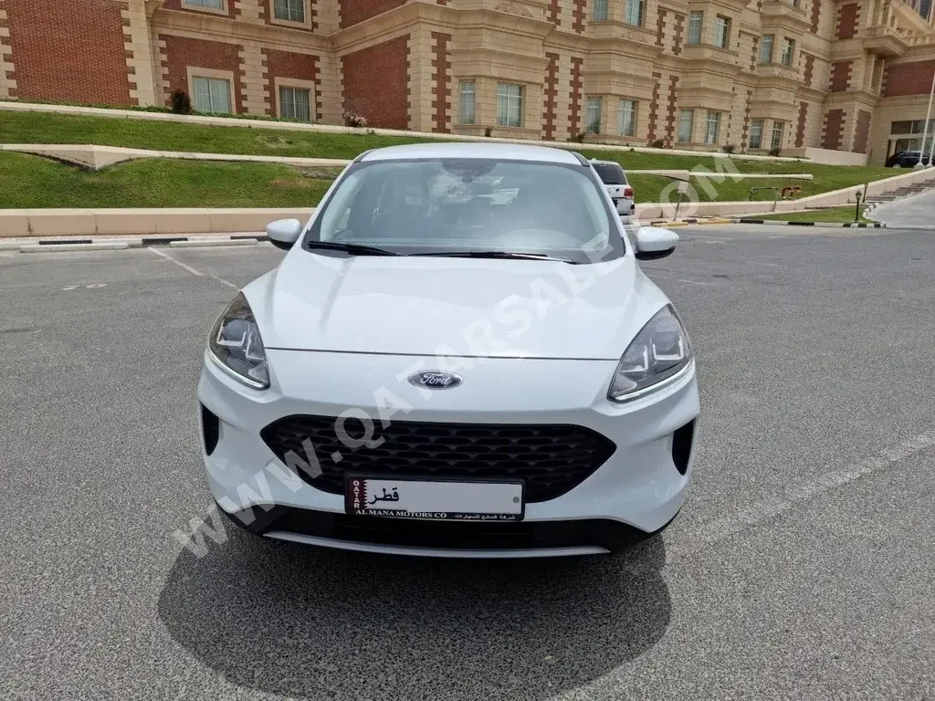 فورد  اسكيب  هاتش باك  أبيض  2022