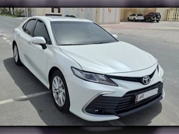 Toyota  Camry  GLE  2023  Automatic  91,501 Km  4 Cylinder  Front Wheel Drive (FWD)  Sedan  White  With Warranty