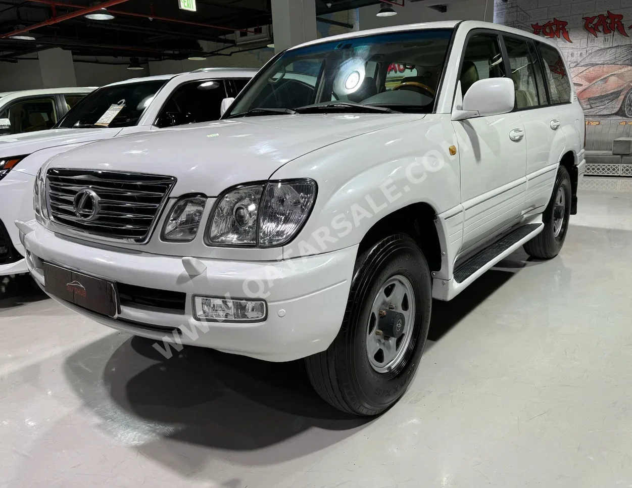 Lexus  LX  470  2003  Automatic  444,000 Km  8 Cylinder  Four Wheel Drive (4WD)  SUV  White