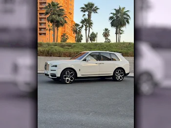 رولز - رويس  كولينان  2023  اوتوماتيك  16,000 كم  12 سلندر  دفع رباعي  اس يو في  أبيض  تحت الضمان