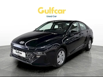 هيونداي  اكسنت  2025  اوتوماتيك  106 كم  4 سلندر  سحب امامي  سيدان  ازرق  تحت الضمان