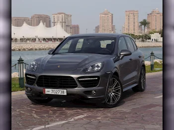 Porsche  Cayenne  Turbo  2013  Automatic  90,000 Km  8 Cylinder  Four Wheel Drive (4WD)  SUV  Gray