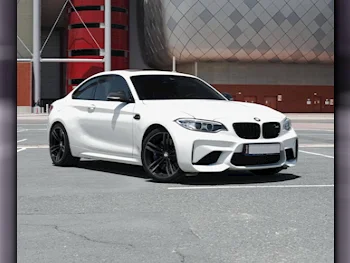 بي ام دبليو  الفئة - ام  2  2016  اوتوماتيك  60,000 كم  6 سلندر  دفع خلفي  سيدان  أبيض