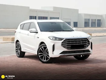 جيتور  اكس 70  بلس لاكجري  2023  اوتوماتيك  10,000 كم  4 سلندر  دفع رباعي  اس يو في  أبيض  تحت الضمان