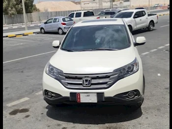 هوندا  سي آر في  2014  اوتوماتيك  113,000 كم  4 سلندر  دفع كلي مستمر  اس يو في  أبيض