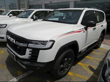 Toyota  Land Cruiser  GR Sport Twin Turbo  2025  Automatic  0 Km  6 Cylinder  Four Wheel Drive (4WD)  SUV  White  With Warranty