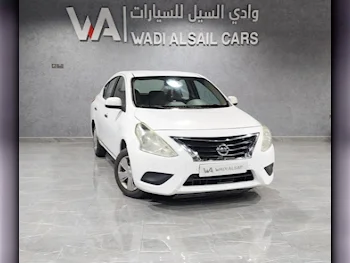 Nissan  Sunny  2016  Automatic  175,000 Km  4 Cylinder  Front Wheel Drive (FWD)  Sedan  White