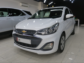 Chevrolet  Spark  2019  Automatic  162,000 Km  4 Cylinder  Front Wheel Drive (FWD)  Hatchback  White