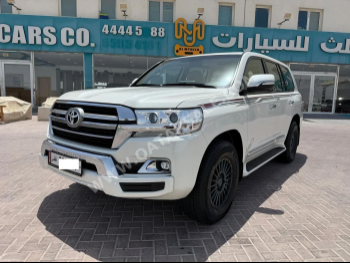 Toyota  Land Cruiser  GXR  2020  Automatic  47,000 Km  8 Cylinder  Four Wheel Drive (4WD)  SUV  White