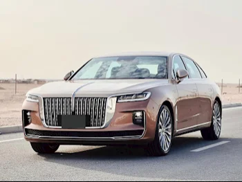 هونغ تشي  اتش 9  2022  اوتوماتيك  0 كم  6 سلندر  دفع خلفي  سيدان  ذهبي  تحت الضمان