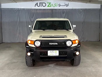 Toyota  FJ Cruiser  Final Edition  2023  Automatic  48,700 Km  6 Cylinder  Four Wheel Drive (4WD)  SUV  Beige  With Warranty