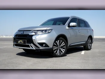 ميتسوبيشي  أوت لاندر  لمتد ايدشن  2019  اوتوماتيك  157,000 كم  4 سلندر  دفع كلي مستمر  اس يو في  فضي