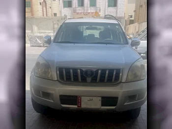 تويوتا  برادو  في اكس  2007  اوتوماتيك  350,000 كم  6 سلندر  دفع رباعي  اس يو في  فضي