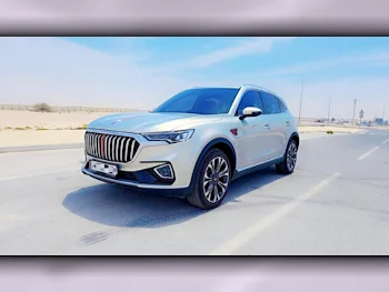 Hongqi  HS5  2022  Automatic  39,000 Km  4 Cylinder  All Wheel Drive (AWD)  SUV  Gold