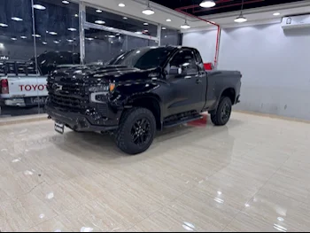 Chevrolet  Silverado  Trail Boss  2022  Automatic  43,000 Km  8 Cylinder  Four Wheel Drive (4WD)  Pick Up  Black