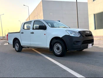 اسوزو  دي-ماكس  2022  عادي  126,000 كم  4 سلندر  سحب امامي  بيكب  أبيض