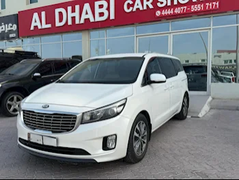 كيا  كارنفال  2017  اوتوماتيك  161,000 كم  6 سلندر  سحب امامي  فان \ باص  أبيض