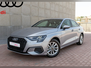 اودي  أي 3  1.4  2023  اوتوماتيك  26,000 كم  4 سلندر  سحب امامي  سيدان  فضي  تحت الضمان