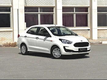 فورد  فيجو  2021  اوتوماتيك  65,000 كم  4 سلندر  سحب امامي  سيدان  أبيض