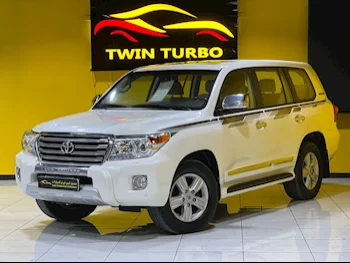 تويوتا  لاند كروزر  جي اكس ار  2015  اوتوماتيك  342,000 كم  8 سلندر  دفع رباعي  اس يو في  أبيض