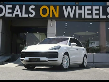 Porsche  Cayenne  Turbo  2018  Automatic  130,000 Km  8 Cylinder  Four Wheel Drive (4WD)  SUV  White