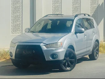 Mitsubishi  Outlander  Limited edition  2011  Automatic  143,000 Km  6 Cylinder  Four Wheel Drive (4WD)  SUV  Silver
