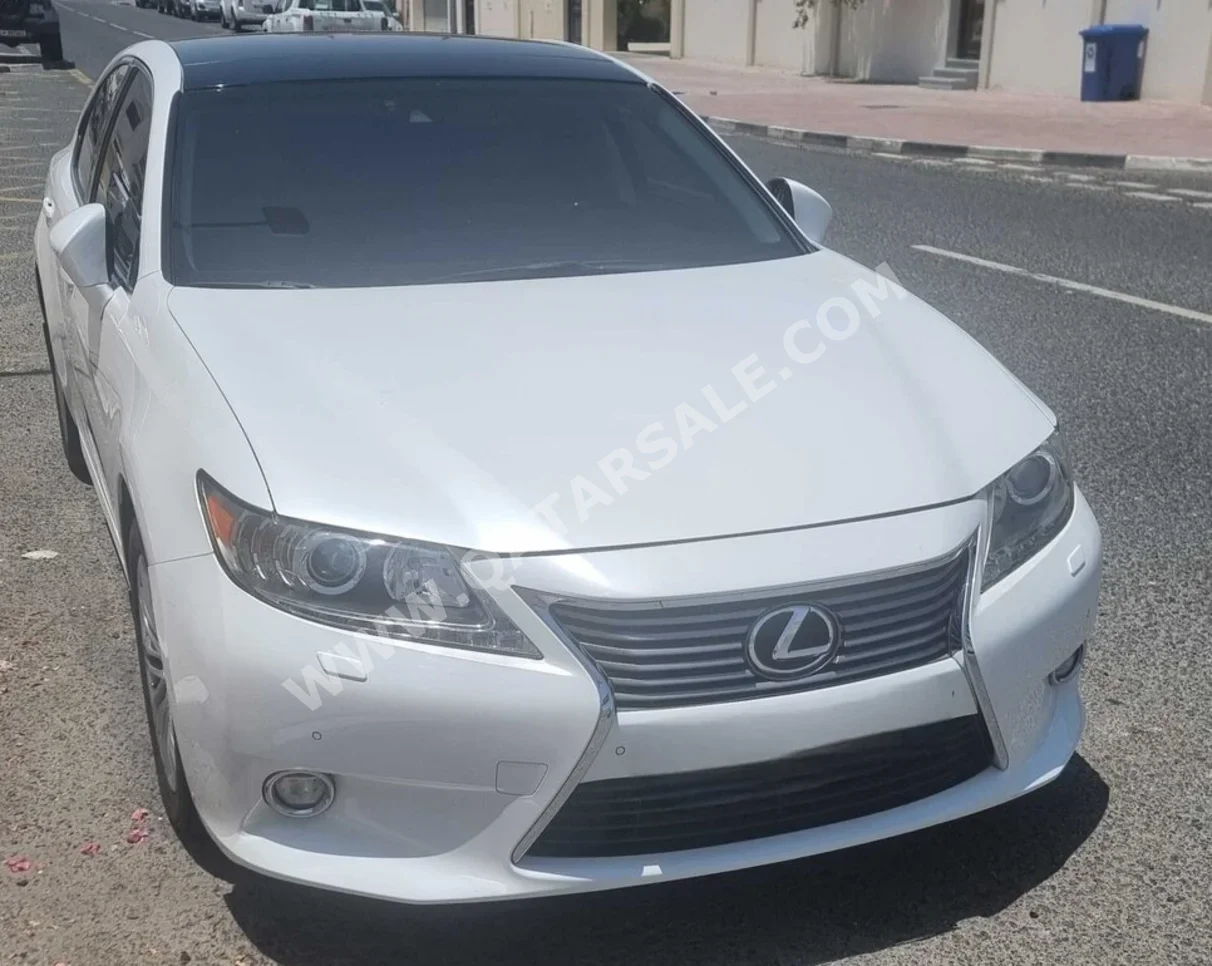 Lexus  ES  350  2014  Automatic  117,897 Km  6 Cylinder  Rear Wheel Drive (RWD)  Sedan  White
