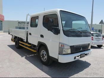Mitsubishi  Fuso Canter  2016  Manual  215,000 Km  4 Cylinder  Rear Wheel Drive (RWD)  Pick Up  White  With Warranty