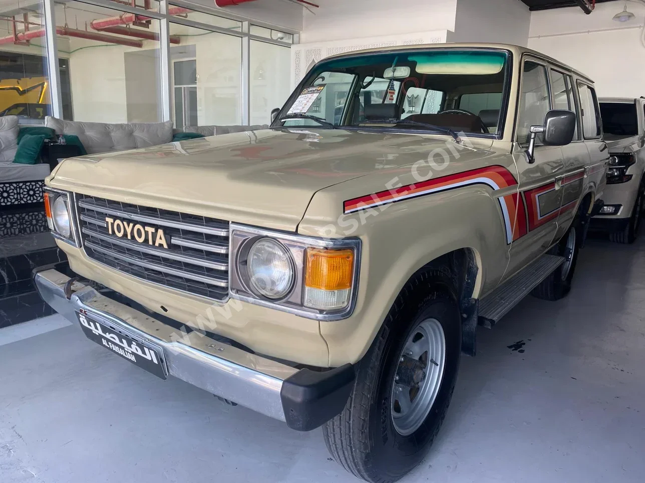Toyota  Land Cruiser  1985  Manual  541,000 Km  6 Cylinder  Four Wheel Drive (4WD)  SUV  Beige