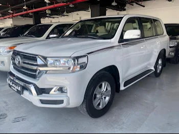 Toyota  Land Cruiser  GXR  2019  Automatic  190,000 Km  6 Cylinder  Four Wheel Drive (4WD)  SUV  White